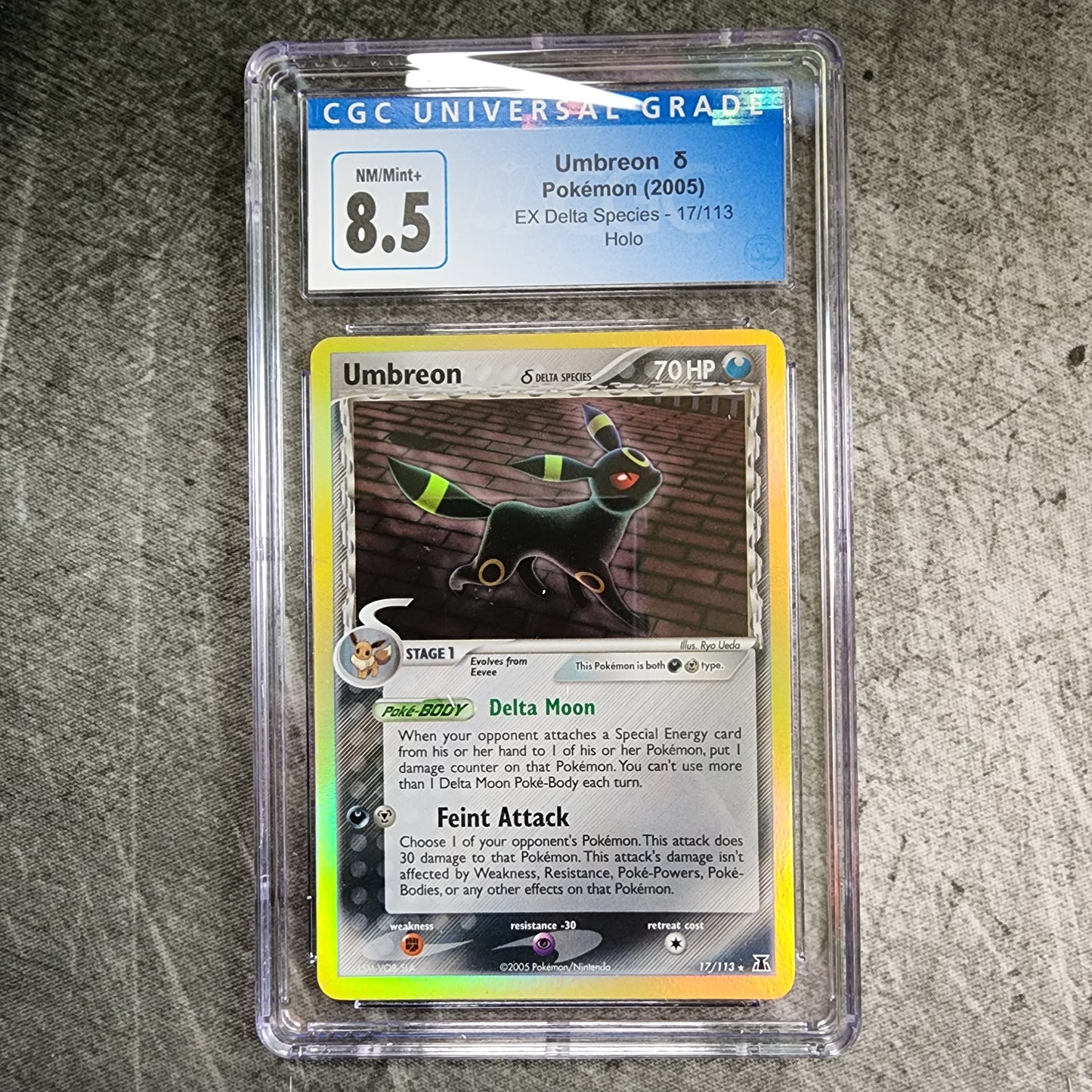 CGC 8.5 Umbreon 17/113 Rare Holo Pokemon EX Delta Species