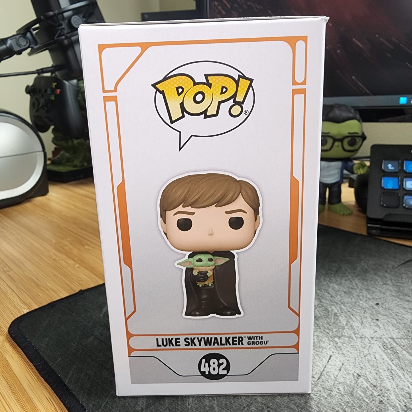 Luke Skywalker with Grogu 482 Star Wars Funko Pop! Vinyl Figure