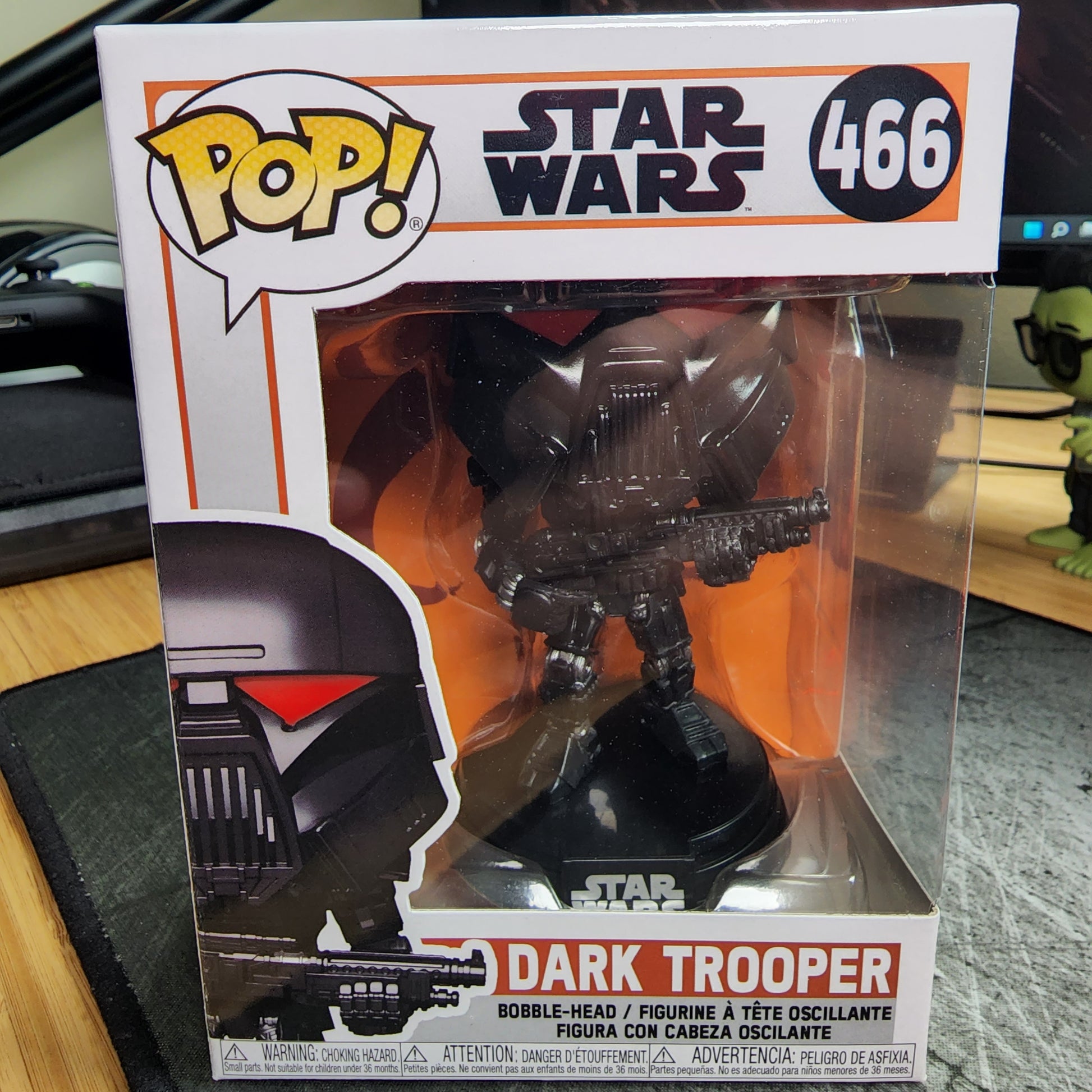 FUNKO: Figurine Pop Star Wars Mandalorian Dark Trooper Battle